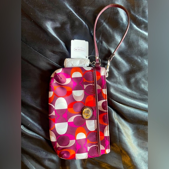 Small multi color coach wallet - Picture 1 of 3